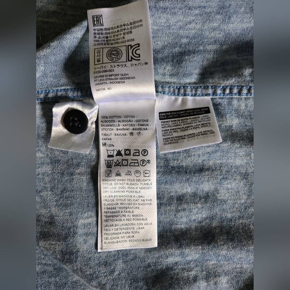 Levis Short Sleeve Denim Shirt - Picture 6 of 6